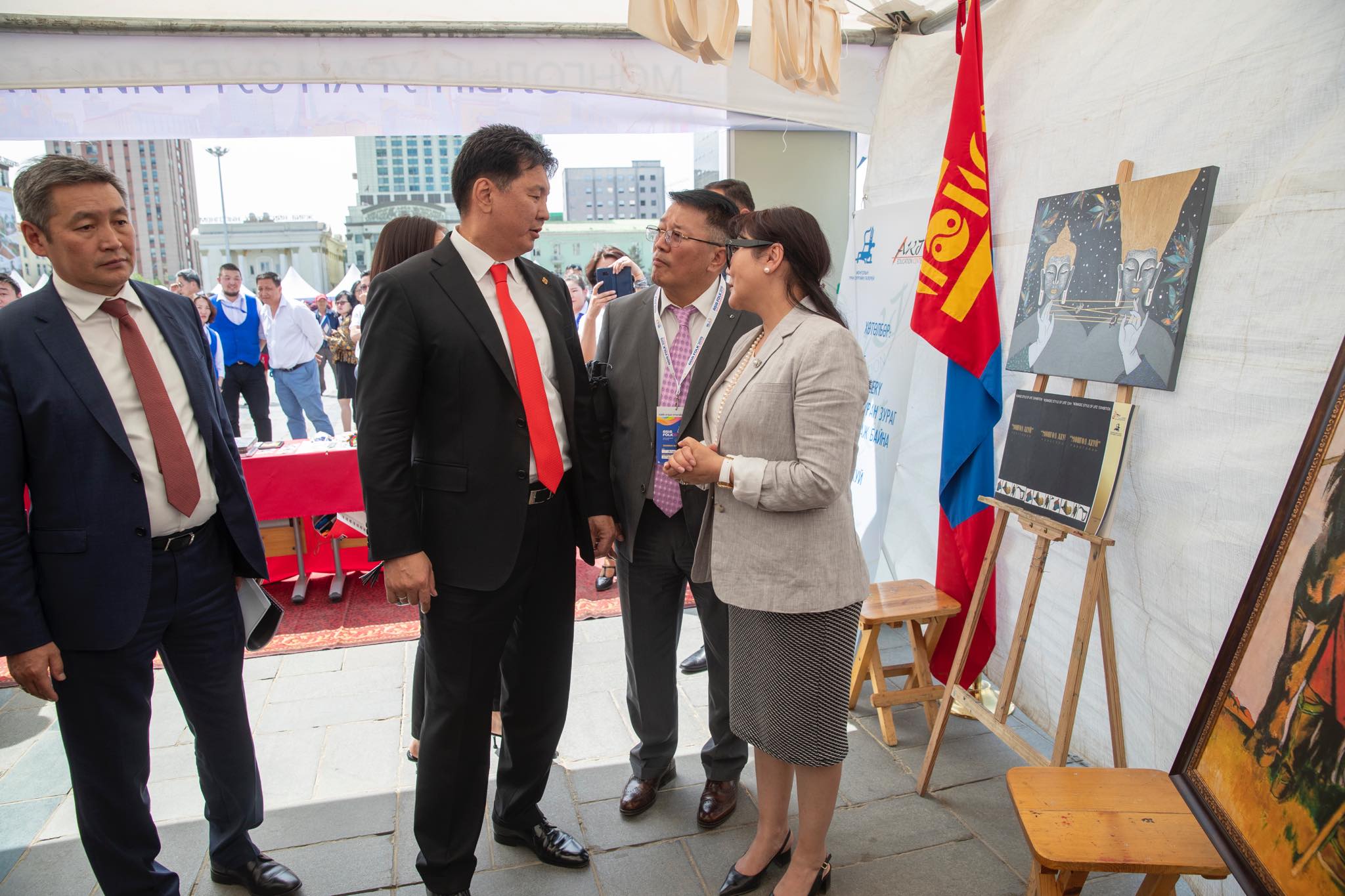 Ерөнхий сайд Соёл, урлагийн байгууллагуудын өдөрлөгт оролцов